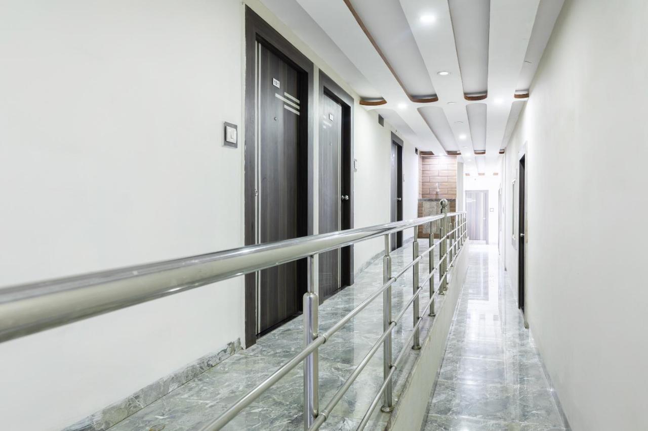 Oyo 45301 Hotel Om Palace Sāgar Exterior photo