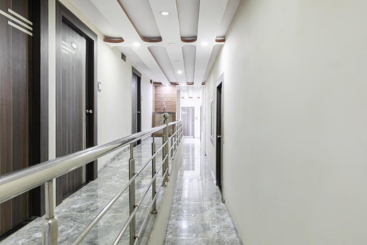Oyo 45301 Hotel Om Palace Sāgar Exterior photo