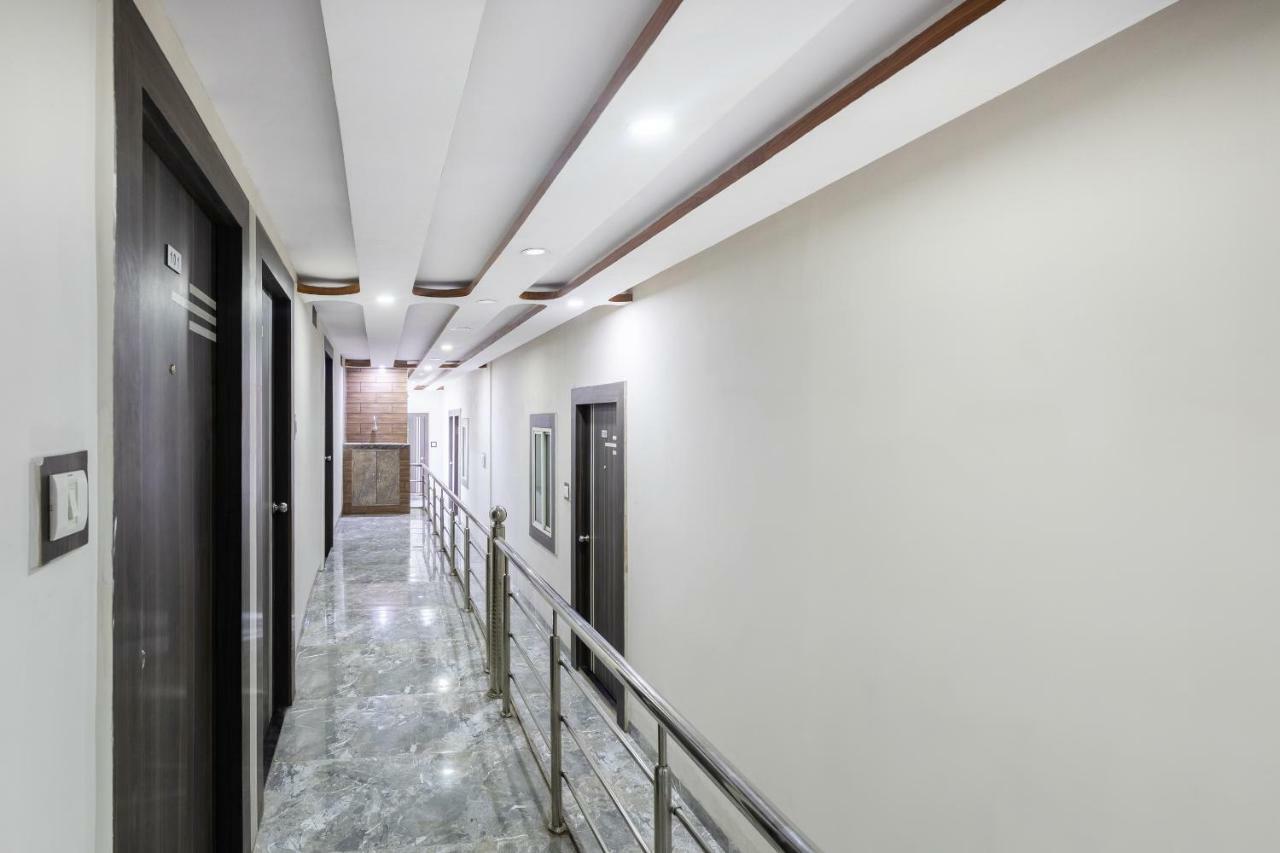 Oyo 45301 Hotel Om Palace Sāgar Exterior photo