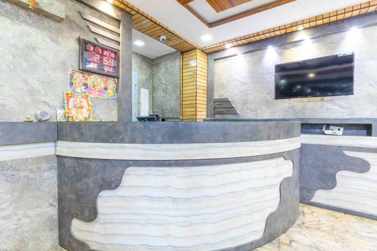 Oyo 45301 Hotel Om Palace Sāgar Exterior photo